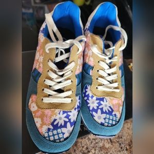 Innkas athletic shoes